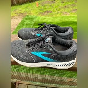 Brooks Ariel 20 women’s 9 wide